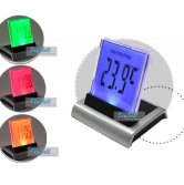 שעון מחליף צבעים LED ובודק טמפרטורה